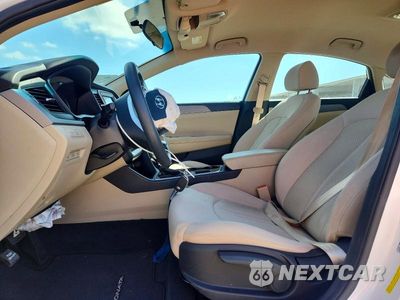 Zdjęcie 7 z 12 samochodu: 2019 HYUNDAI SONATA SE VIN:5NPE24AF2KH742903 - miniatura