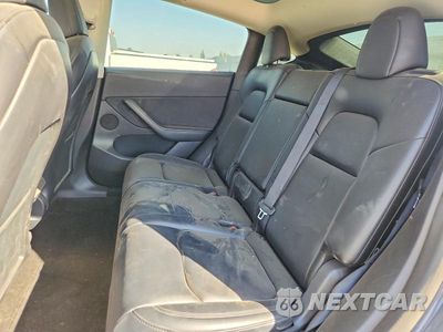 Zdjęcie 11 z 13 samochodu: 2022 TESLA MODEL Y VIN:7SAYGAEE4NF381906 - miniatura