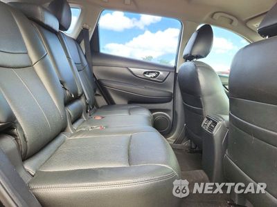 Zdjęcie 11 z 14 samochodu: 2017 NISSAN ROGUE S VIN:KNMAT2MT4HP617027 - miniatura
