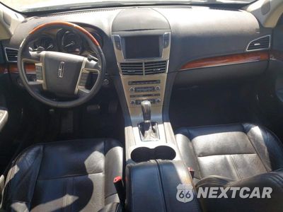 Zdjęcie 8 z 13 samochodu: 2010 LINCOLN MKT VIN:2LMHJ5FR1ABJ10431 - miniatura