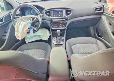 Zdjęcie 8 z 12 samochodu: 2019 HYUNDAI IONIQ SEL VIN:KMHC75LC4KU117034 - miniatura