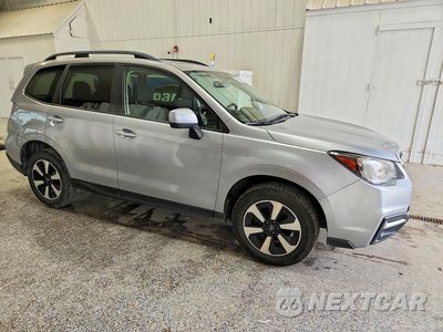 Czwarte zdjęcie samochodu z boku: 2017 SUBARU FORESTER 2.5I PREMIUM VIN:JF2SJAEC0HH810127 - miniatura