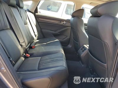 Zdjęcie 10 z 13 samochodu: 2018 HONDA ACCORD TOURING VIN:1HGCV1F92JA049076 - miniatura