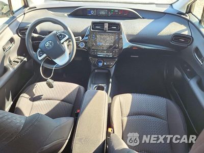 Zdjęcie 8 z 12 samochodu: 2018 TOYOTA PRIUS TWO ECO VIN:JTDKARFU2J3063198 - miniatura
