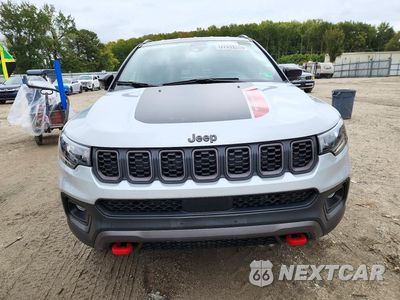 Piąte zdjęcie samochodu w środku: 2026 JEEP COMPASS TRAILHAWK VIN:3C4NJDDN8TT182621 - miniatura