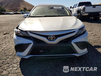 Piąte zdjęcie samochodu w środku: 2021 TOYOTA CAMRY XSE VIN:4T1K61AK4MU571160 - miniatura