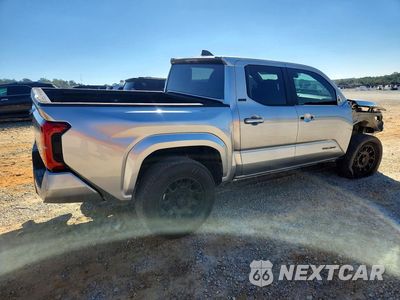 Trzecie zdjęcie samochodu z tyłu: 2025 TOYOTA TACOMA SR5 VIN:3TYKB5FN8ST028264 - miniatura