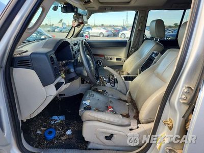 Zdjęcie 7 z 13 samochodu: 2006 JEEP COMMANDER LIMITED VIN:1J8HH58246C220286 - miniatura
