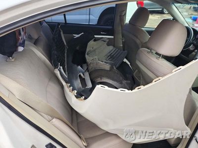 Zdjęcie 10 z 12 samochodu: 2014 SUBARU LEGACY 2.5I PREMIUM VIN:4S3BMCC68E3025698 - miniatura