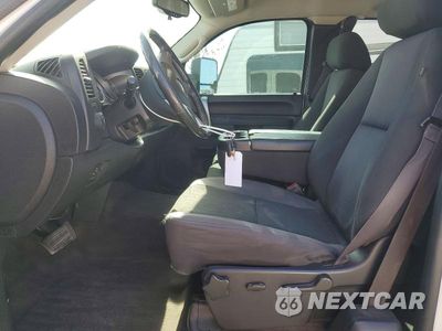Zdjęcie 7 z 12 samochodu: 2013 CHEVROLET SILVERADO K1500 LT VIN:1GCRKSE71DZ335014 - miniatura