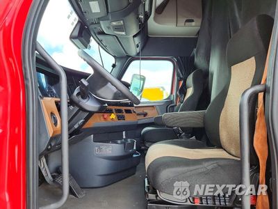 Zdjęcie 7 z 11 samochodu: 2020 FREIGHTLINER CASCADIA 126 SEMI TRUCK VIN:3AKJHHDR1LSLJ8066 - miniatura