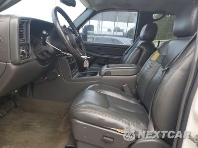 Zdjęcie 7 z 12 samochodu: 2006 CHEVROLET SILVERADO C2500 HEAVY DUTY VIN:1GCHC23D86F156636 - miniatura