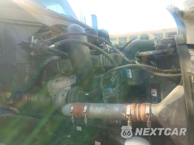 Zdjęcie 11 z 14 samochodu: 2020 FREIGHTLINER CASCADIA 126 SEMI TRUCK VIN:3AKJHHDR6LSLH2491 - miniatura