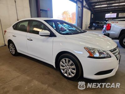 Czwarte zdjęcie samochodu z boku: 2015 NISSAN SENTRA S VIN:3N1AB7APXFY365452 - miniatura
