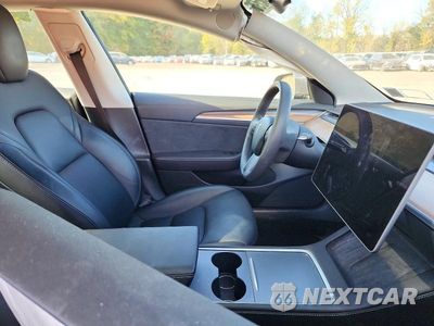 Piąte zdjęcie samochodu w środku: 2023 TESLA MODEL 3 VIN:5YJ3E1EA5PF678485 - miniatura