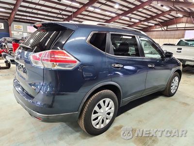 Trzecie zdjęcie samochodu z tyłu: 2016 NISSAN ROGUE S VIN:KNMAT2MV4GP616086 - miniatura