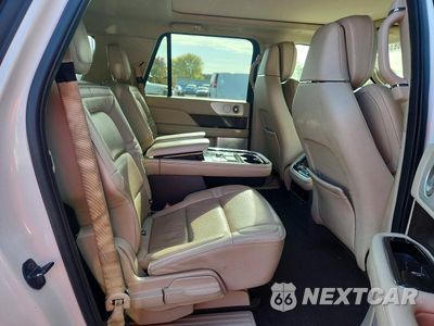 Zdjęcie 11 z 13 samochodu: 2018 LINCOLN NAVIGATOR L RESERVE VIN:5LMJJ3LT7JEL14170 - miniatura
