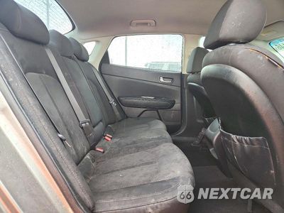 Zdjęcie 10 z 12 samochodu: 2017 KIA OPTIMA LX VIN:5XXGT4L36HG158839 - miniatura