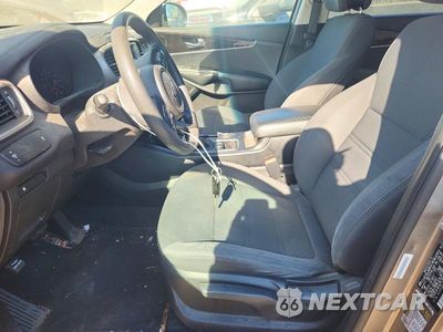 Zdjęcie 7 z 12 samochodu: 2016 KIA SORENTO L VIN:5XYPG4A32GG017591 - miniatura