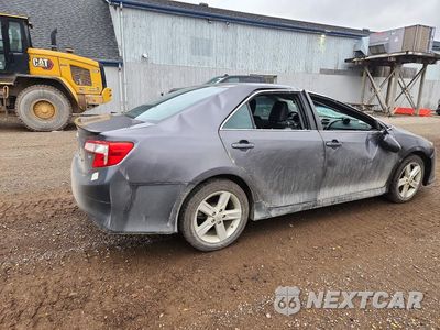 Trzecie zdjęcie samochodu z tyłu: 2014 TOYOTA CAMRY SE VIN:4T1BF1FK7EU745880 - miniatura