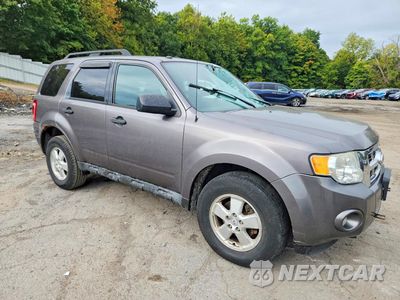 Czwarte zdjęcie samochodu z boku: 2012 FORD ESCAPE XLT VIN:1FMCU0D74CKB56796 - miniatura