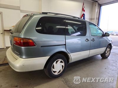 Trzecie zdjęcie samochodu z tyłu: 1999 TOYOTA SIENNA VIN:4T3ZF13C9XU098937 - miniatura