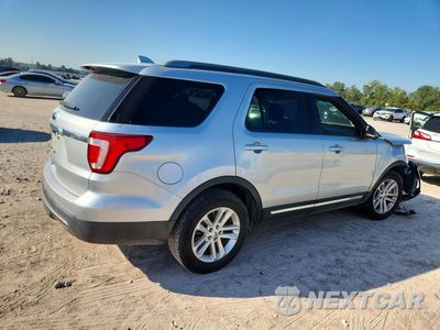 Trzecie zdjęcie samochodu z tyłu: 2017 FORD EXPLORER XLT VIN:1FM5K7D80HGB14149 - miniatura