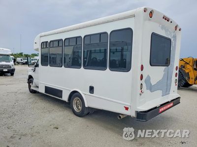 Drugie zdjęcie samochodu z przodu: 2021 FORD E350 SHUTTLE BUS VIN:1FDEE3FN0MDC10815 - miniatura