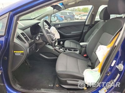 Zdjęcie 7 z 13 samochodu: 2017 KIA FORTE LX VIN:3KPFL4A73HE152023 - miniatura
