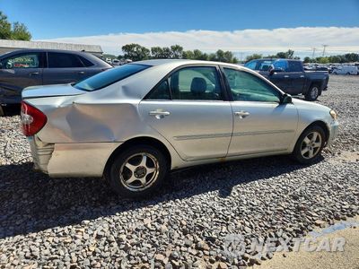 Trzecie zdjęcie samochodu z tyłu: 2003 TOYOTA CAMRY XLE V6 VIN:JTDBF30K730145406 - miniatura