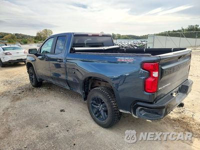 Drugie zdjęcie samochodu z przodu: 2019 CHEVROLET SILVERADO K1500 TRAIL BOSS CUSTOM VIN:1GCRYCEF5KZ193999 - miniatura