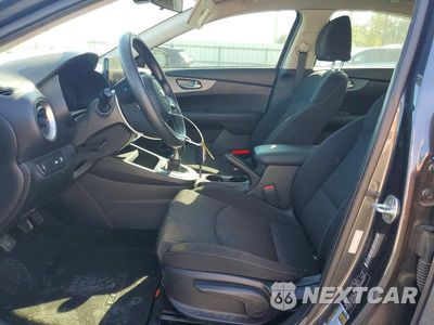 Zdjęcie 7 z 12 samochodu: 2021 KIA FORTE FE VIN:3KPF24AD4ME407345 - miniatura
