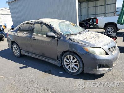 Czwarte zdjęcie samochodu z boku: 2010 TOYOTA COROLLA S VIN:1NXBU4EE2AZ285217 - miniatura