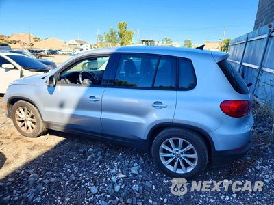 Drugie zdjęcie samochodu z przodu: 2014 VOLKSWAGEN TIGUAN S VIN:WVGBV3AX2EW561341 - miniatura