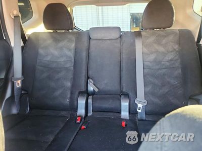 Zdjęcie 10 z 13 samochodu: 2014 NISSAN ROGUE SV VIN:5N1AT2MT5EC860425 - miniatura