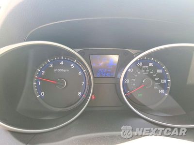 Zdjęcie 9 z 14 samochodu: 2012 HYUNDAI TUCSON GLS VIN:KM8JU3AC0CU389220 - miniatura