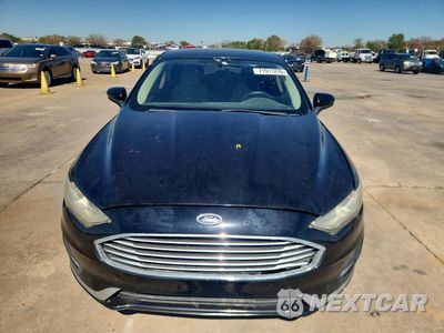Piąte zdjęcie samochodu w środku: 2017 FORD FUSION S VIN:3FA6P0G79HR335154 - miniatura