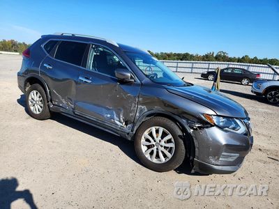 Czwarte zdjęcie samochodu z boku: 2019 NISSAN ROGUE S VIN:5N1AT2MV7KC839802 - miniatura