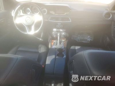 Zdjęcie 8 z 13 samochodu: 2014 MERCEDES-BENZ C 250 VIN:WDDGF4HB0ER308496 - miniatura