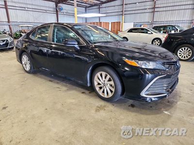 Czwarte zdjęcie samochodu z boku: 2023 TOYOTA CAMRY LE VIN:4T1C11AK7PU077916 - miniatura