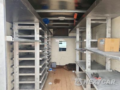 Zdjęcie 10 z 13 samochodu: 2018 CHEVROLET EXPRESS DELIVERY TRUCK VIN:1GB0GRFG3J1309093 - miniatura