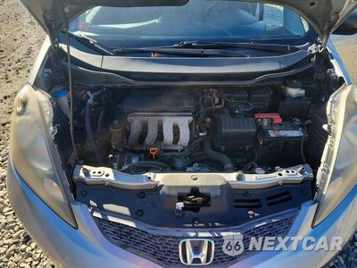 Zdjęcie 11 z 12 samochodu: 2010 HONDA FIT SPORT VIN:JHMGE8H21AS000677 - miniatura