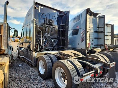 Drugie zdjęcie samochodu z przodu: 2020 FREIGHTLINER CASCADIA 126 SEMI TRUCK VIN:3AKJHHDR2LSKB5041 - miniatura