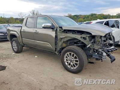 Czwarte zdjęcie samochodu z boku: 2025 TOYOTA TACOMA LIMITED VIN:3TMLB5JN1SM128424 - miniatura