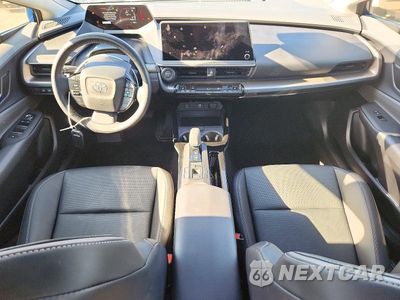 Zdjęcie 8 z 12 samochodu: 2024 TOYOTA PRIUS XLE VIN:JTDADABU4R3019676 - miniatura