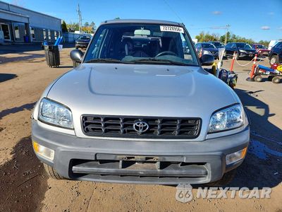 Piąte zdjęcie samochodu w środku: 1998 TOYOTA RAV4 BASE VIN:JT3HP10V7W7100570 - miniatura