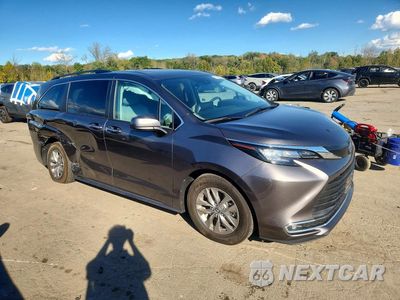 Czwarte zdjęcie samochodu z boku: 2023 TOYOTA SIENNA XLE VIN:5TDJSKFC3PS099514 - miniatura