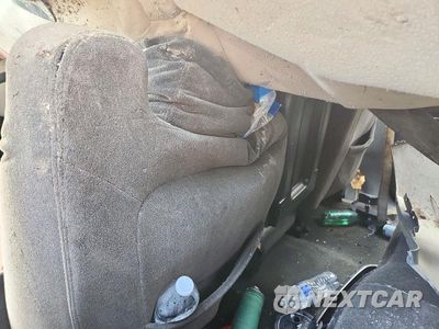 Zdjęcie 8 z 12 samochodu: 2006 CHEVROLET SILVERADO K2500 HEAVY DUTY VIN:1GCHK23256F109856 - miniatura