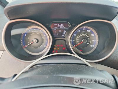 Zdjęcie 9 z 12 samochodu: 2011 HYUNDAI ELANTRA GLS VIN:KMHDH4AE1BU093775 - miniatura