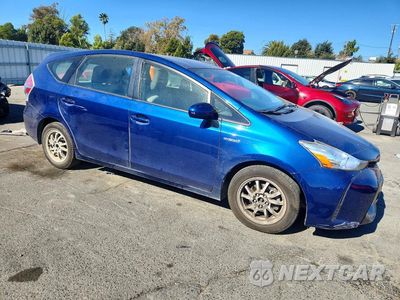 Czwarte zdjęcie samochodu z boku: 2017 TOYOTA PRIUS V TWO VIN:JTDZN3EU9HJ067160 - miniatura